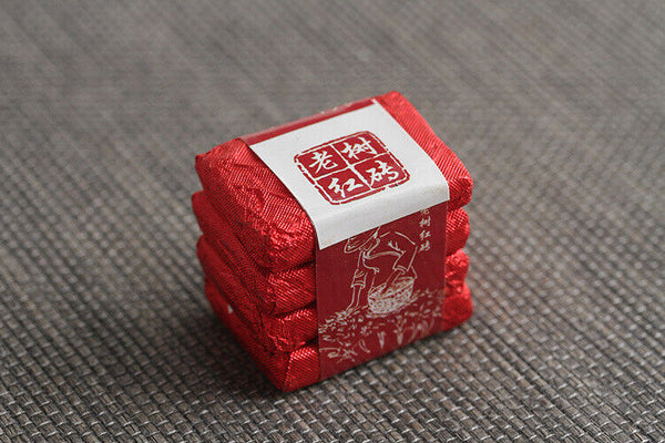 HelloYoung 500g Yunnan Fengqing Kung Fu Black Tea Dian Hong Xiao Tuocha Golden Square Brick