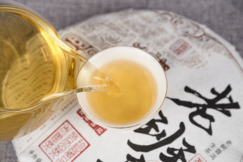 HelloYoung 357g Yunnan Lao Banzhang Pu'er Raw Tea Spring Tea Seven Seed Cake Tea