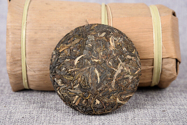 HelloYoung Yunnan Pu'er Tea Leaves Yiwu Tea Cake Raw Pu'er Tea Cake 50g