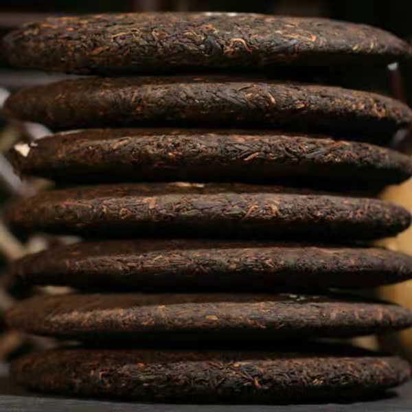HelloYoung Yunnan Pu'er Tea Ripe Tea Peacock on Cloud Seven Seed Cake 357g/17.6oz