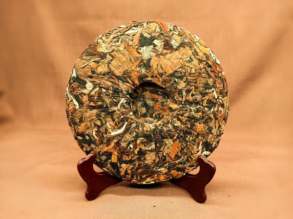 HelloYoung 357g Yunnan Old White Tea Wild Ancient Tea Yunnan Old White Tea Pu'er Raw Tea