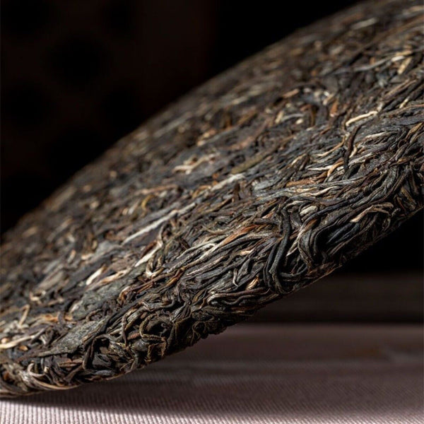 HelloYoung 357g Pu'er Raw Tea Cake Yunnan Seven Cakes Yiwu Zhengshan Xiang Yang Shui Soft