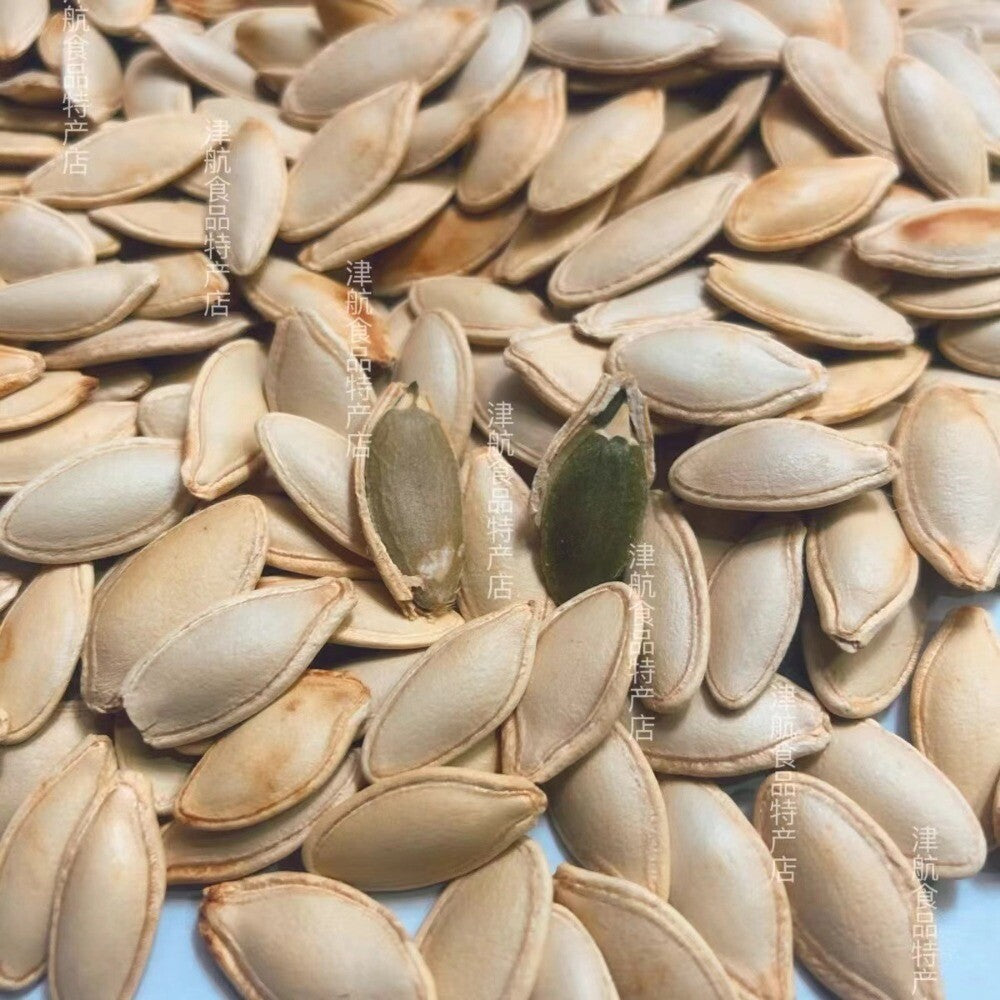 Leisure and delicious snack - long salty and fragrant pumpkin seeds