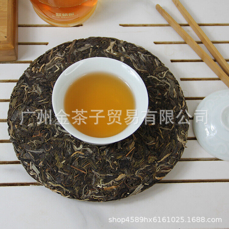HelloYoung Yunnan Panda Tea Cake Yiwu Ancient Tree Raw Tea Cake 357g Pu'er Tea Cake