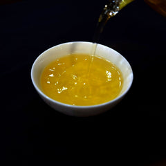 HelloYoung 357g Pu'er Tea Brown Mountain Banzhang Ancient Tree Pressed Pu'er Raw Tea Cake