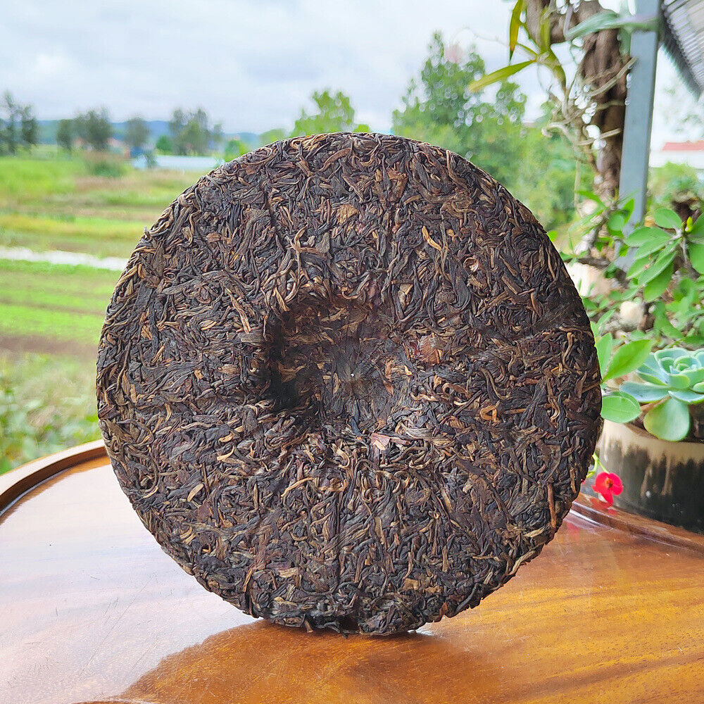 HelloYoung Pu'er Old Raw Tea Menghai Seven Cakes Yunnan Gedeng Yiwu Aged Old Raw Cake