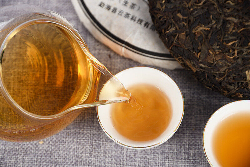 HelloYoung 357g Yunnan Raw Tea Cake Pu'er Tea Cake 357g巴达生饼