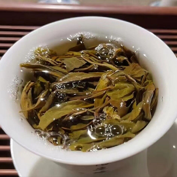 HelloYoung Yunnan Tea Jingmai Mountain Pu'er Tea Raw Tea 357g Cake Tea