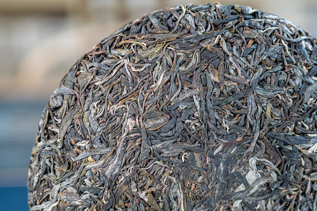 HelloYoung 357g Xigui First Spring Pu'er Raw Tea Yunnan Ancient Pu'er Seven Seed Cake Tea