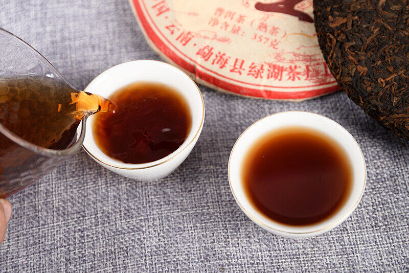 HelloYoung 357g Puerh Ripe Tea Cake Healthy Drink 357g 宫廷王熟茶饼
