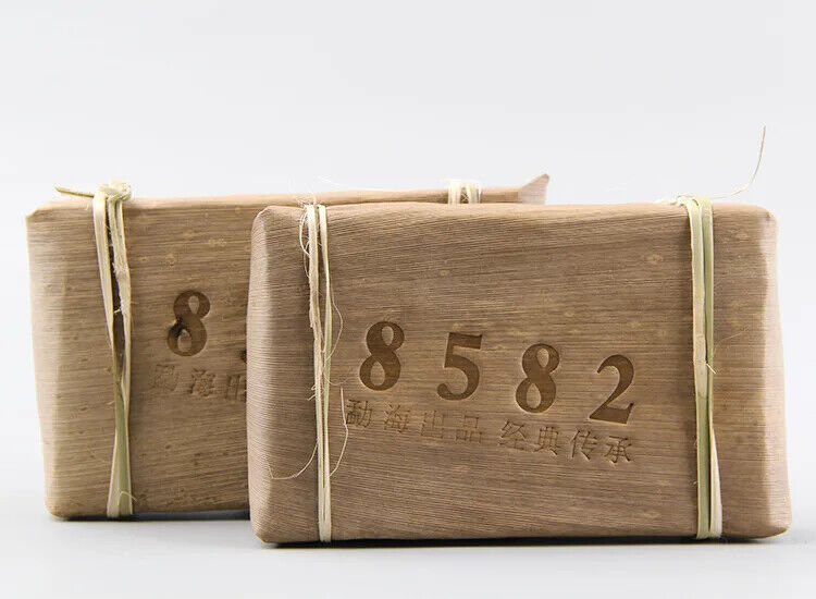 Famous Yunnan puerh tea brick 8582 shen puer unfermented cha zhuan 250g