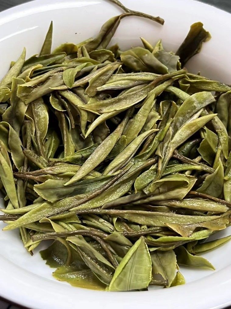 White Peony Fujian White Tea Cake Old Tree Tea Leaves New Tea 300g