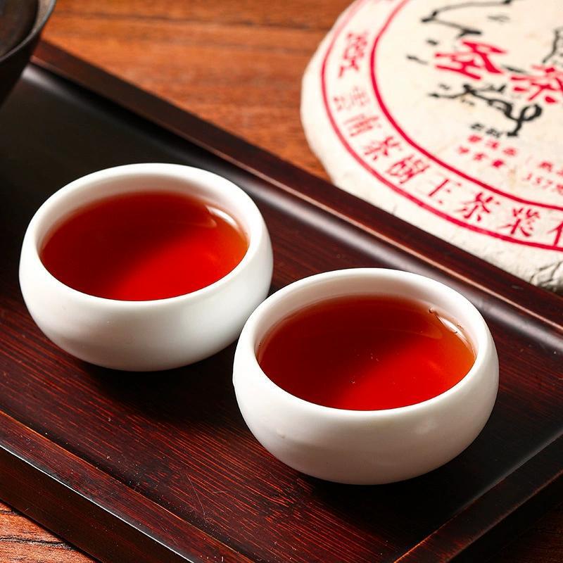 357g Yunnan Pu'er ripe tea cake, high-quality tea tree king tea health drink Main image