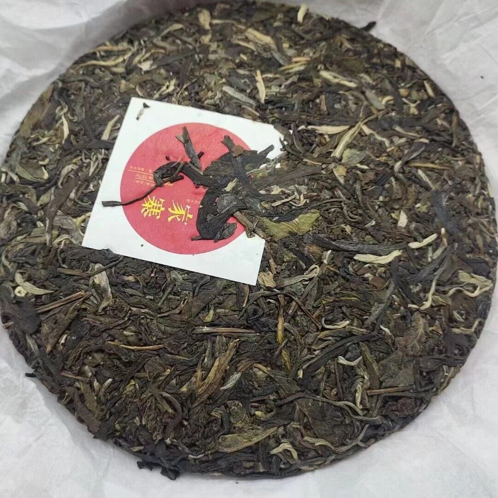 HelloYoung Yunnan Pu'er Tea Dingjiazhai Ancient First Spring Pu'er Raw Tea 357g Cake Tea