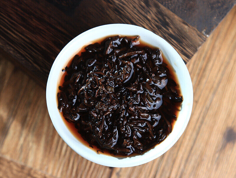 HelloYoung Yunnan Pu'er Tea Leaves Yiwu Golden Bud 357g Ripe Tea Cake