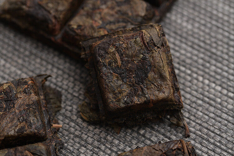 HelloYoung Yunnan Pu'er Tea 50g*2 Old Banzhang Golden Leaf Raw Brick Tea Aged Pu'er Tea