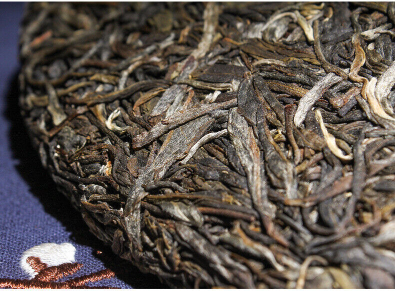 HelloYoung 357g Yunnan Raw Tea Cake Laobanzhang Pu'er Raw Tea Cake Pu'er Tea Raw Tea