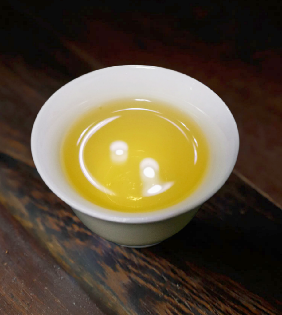 White Peony Fujian White Tea Cake Old Tree Tea Leaves New Tea 300g