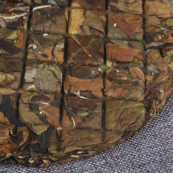 200g Old White Tea Ancient Tree Tea Cake Yunnan Yiwu Organic Spring Tea