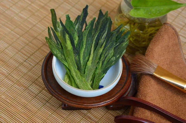 HelloYoung Top Grade Chinese Green Tea New Fresh Organic Naturally Health Care 100g