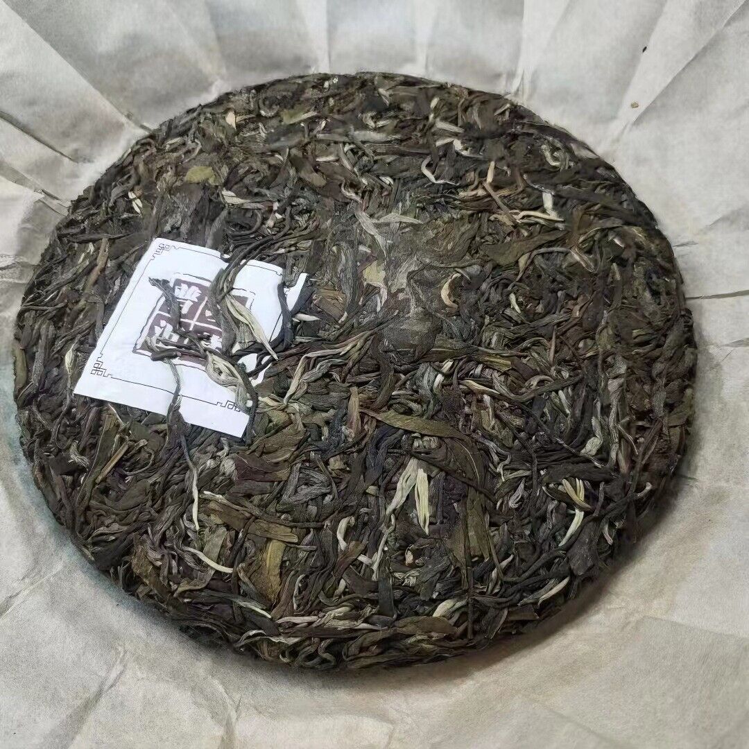 HelloYoung Yunnan Mengku Icelandic Ancient Tree Puerh Tea 357g Raw Tea Cake Pu'er Tea