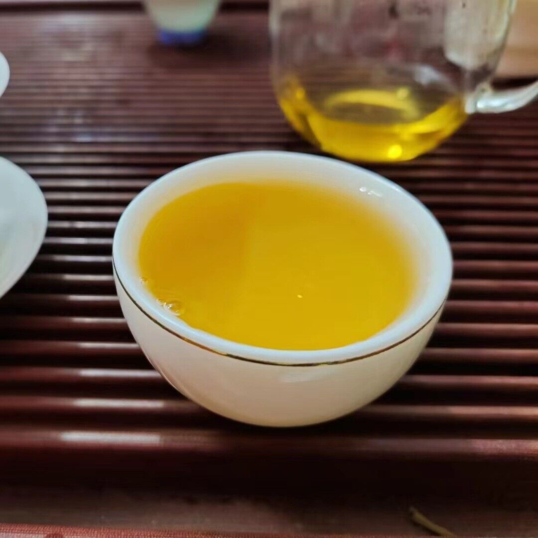 HelloYoung Yunnan Pu'er Tea Dingjiazhai Ancient First Spring Pu'er Raw Tea 357g Cake Tea