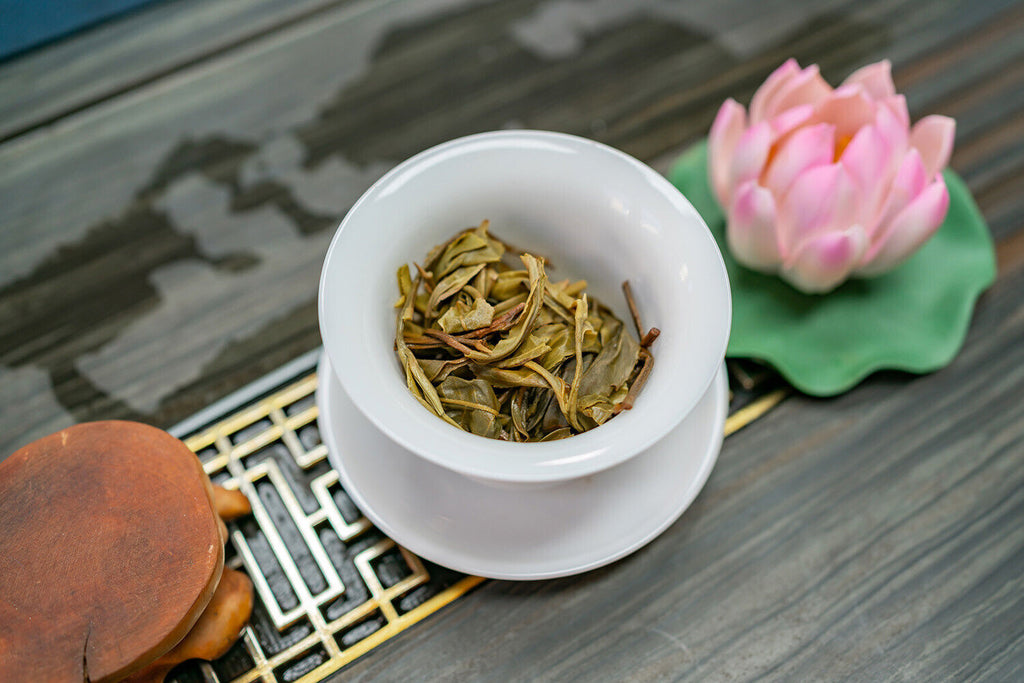 HelloYoung 357g Yunnan Jingmai Xiang Qing Yu Lan Xiang Pu'er Raw Tea Cake Pu'er Cake Tea