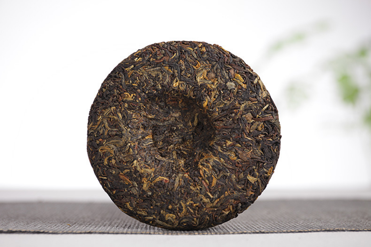 HelloYoung 100g Yunnan Red Tea Yunnan Red Tea Red Run Small Cake Big Tree Black Tea Cake