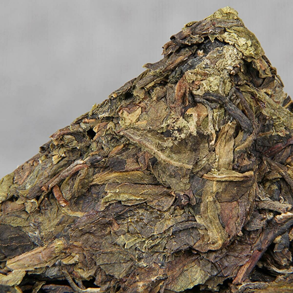 HelloYoung Puerh Raw Tea Brick 500g Golden Leaf Bingdao Ancient Tree Candy Sweet Tea Yunnan