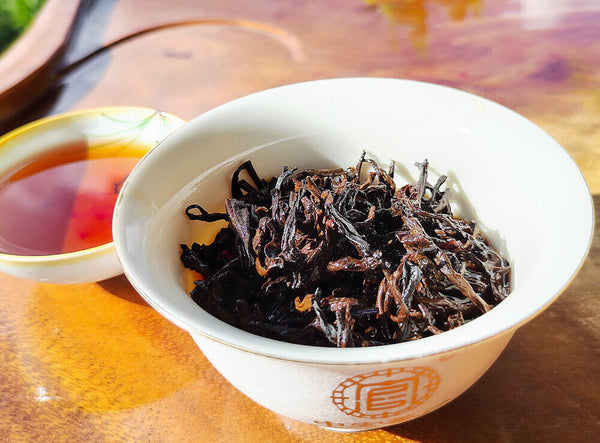 HelloYoung 357g Old Banzhang Pu'er Ripe Tea Banzhang Golden Buds Tribute Cake Seven Cakes