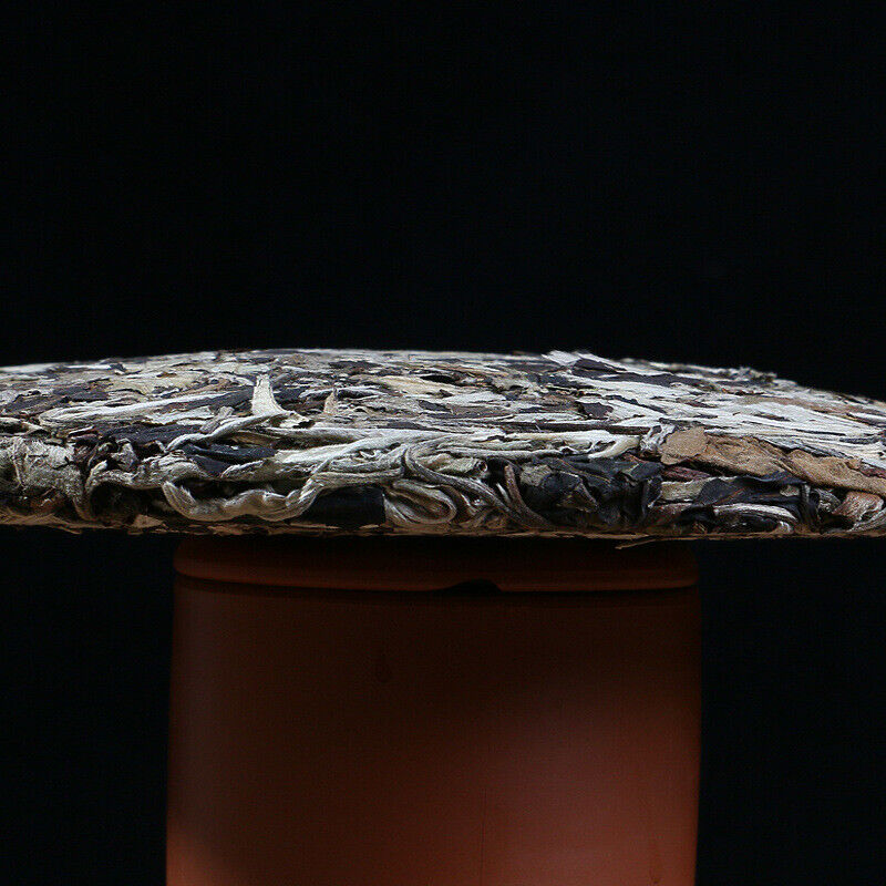 HelloYoung Weight Loss Healthy Drink Chinese Bud Tea Yunnan White Tea Pu'er Tea Cake 357g