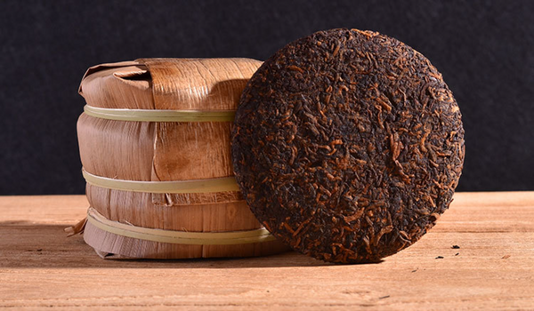 HelloYoung Yunnan Pu'er Ripe Tea Cake 100g Palace Small Cake Pu'er Tea
