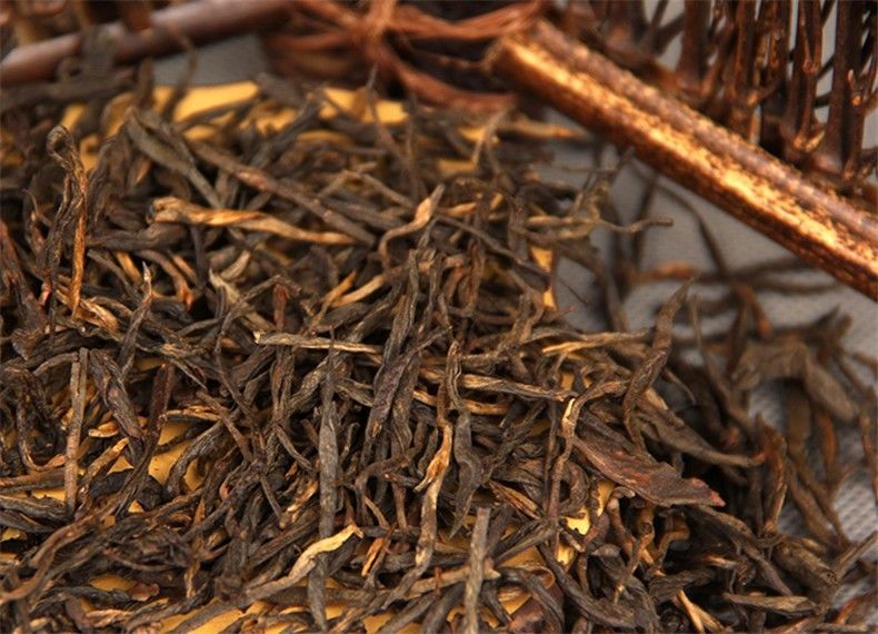 HelloYoung 90g Yunnan Organic Dian Hong Black Tea Premium Natural Green Food Boxed Gift Tea