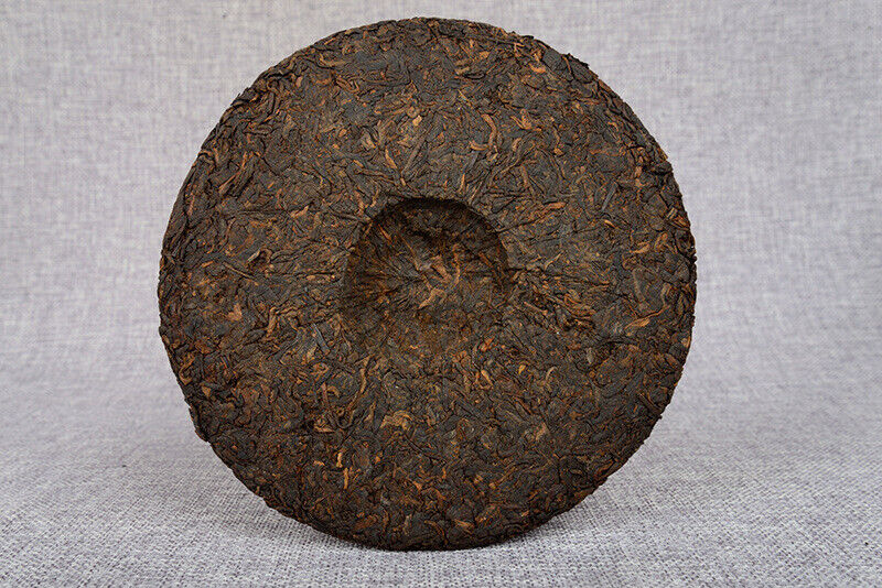 HelloYoung Yunnan Pu'er Ripe Tea Cake Pu'er Ripe Tea 357g Golden Bud Tea Cake