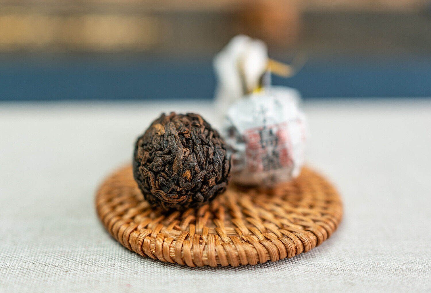 HelloYoung 8g/pastille Icelandic Dragon Pearl Pu-erh Ripe Tea Small Tuocha Dragon Pearl