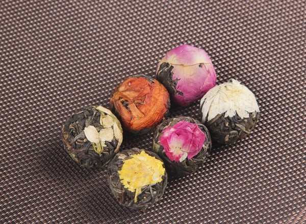 Flower Fragrance Yunnan Shen Puer Dragon Pearls with Different Flower Lily Rose