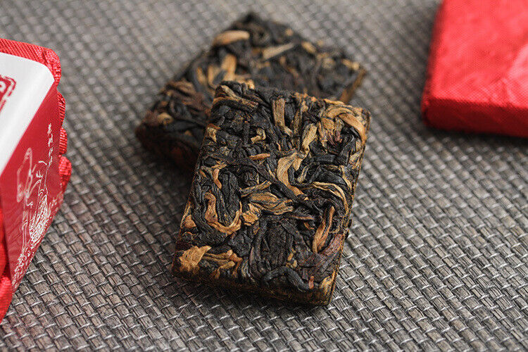 HelloYoung 500g Yunnan Fengqing Kung Fu Black Tea Dian Hong Xiao Tuocha Golden Square Brick