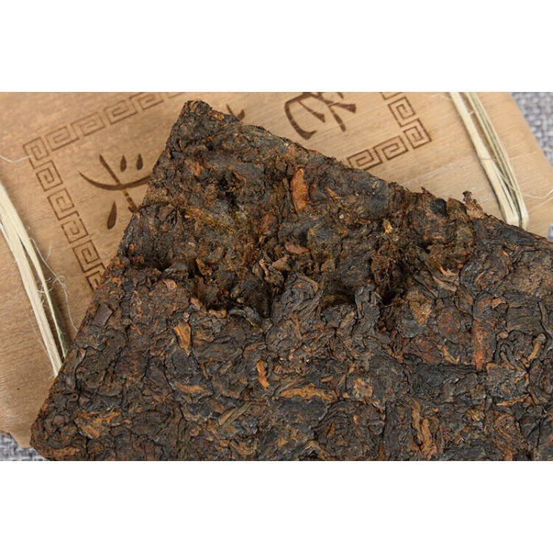 Natural Black Tea Pu-erh Tea Old Tea Head Golden Bud Brick Ripe Tea Brick 250g