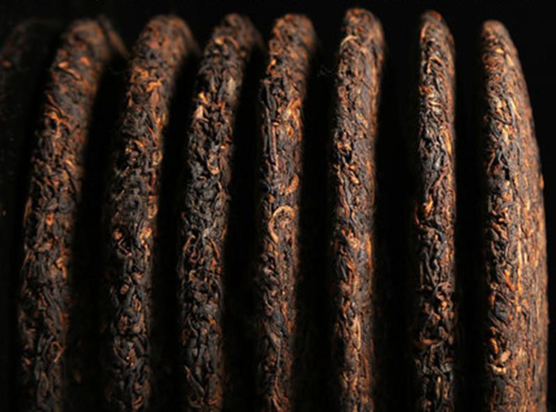 HelloYoung357g Yunnan Pu-erh Tea Pu'er Ripe Tea Menghai Spring Cooked Black Seven Cake Tea