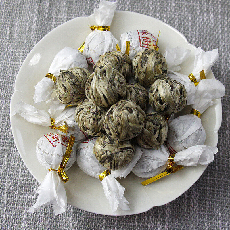 Thé blanc du Yunnan Jinggu Pekoe aiguille d'argent bourgeon de dragon