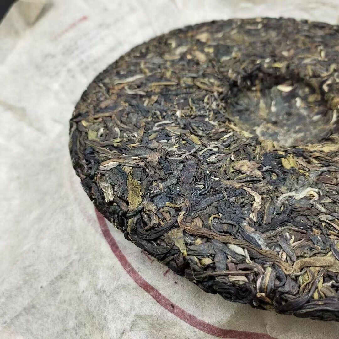 HelloYoung Yunnan Tea Banzhang Peacock Collector's Edition Ancient Pu'er Tea 357g Cake Tea Secondary image