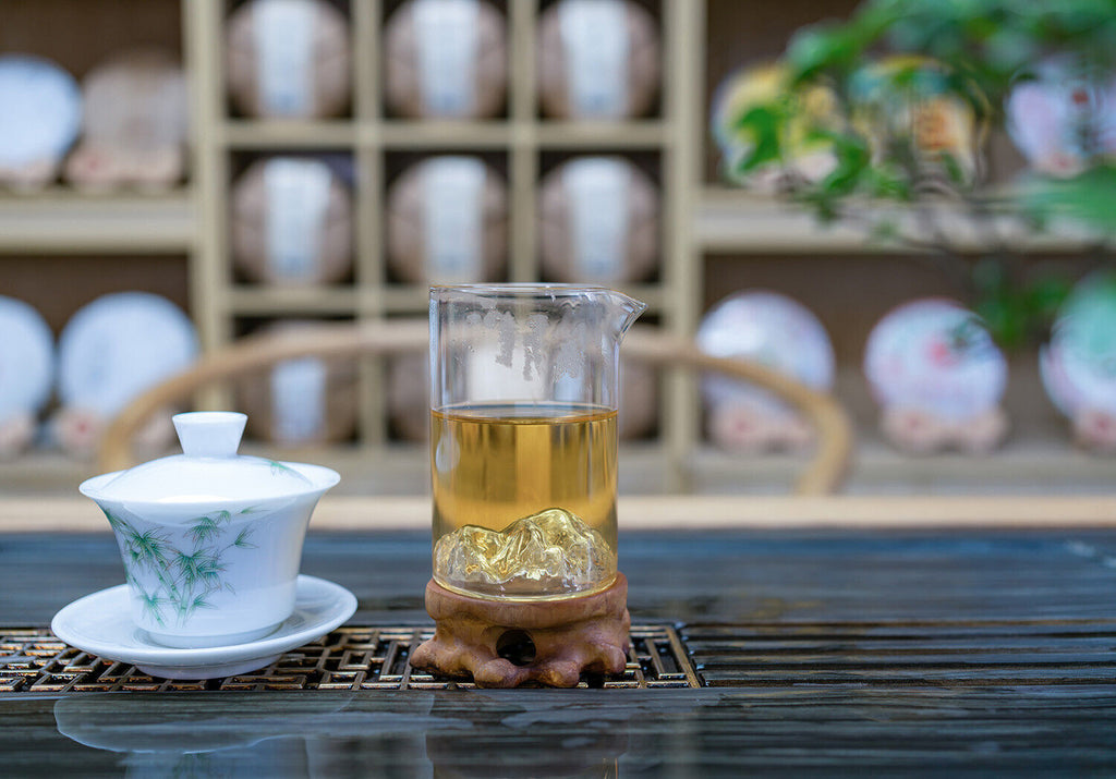 HelloYoung 357g Yunnan Jingmai Xiang Qing Yu Lan Xiang Pu'er Raw Tea Cake Pu'er Cake Tea