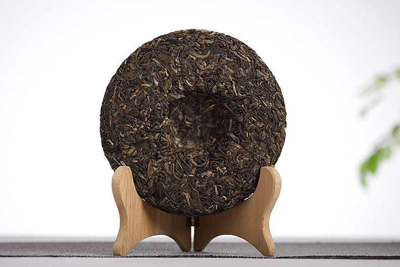 Yunnan Puerh Tea 2017 200g (Phoenix Eye) Iceland Ancient Tree Tea Raw Tea Cake