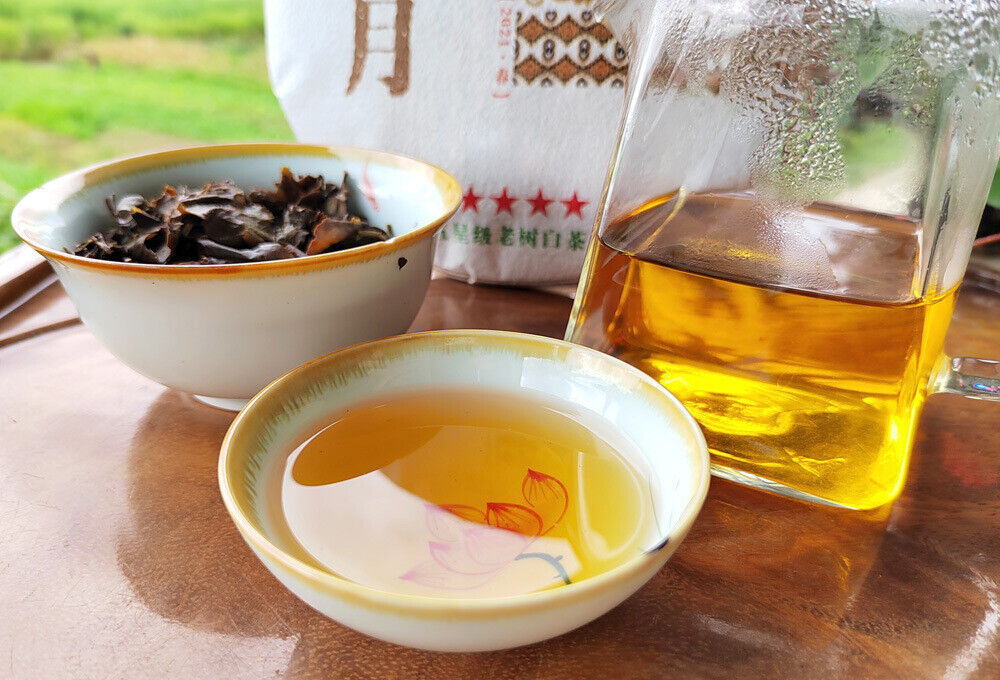 HelloYoung White Tea Pu'er Tea Old Tree White Tea Cake 300g