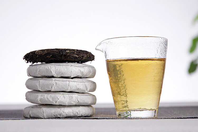 HelloYoung Yunnan Pu'er tea 50g small Icelandic raw tea cake seven cakes small cake tea