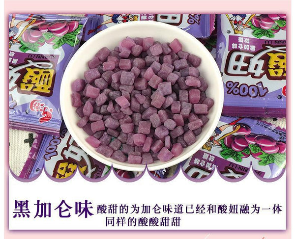 120 packs of nostalgic candy mixed with fruity and sour gummies