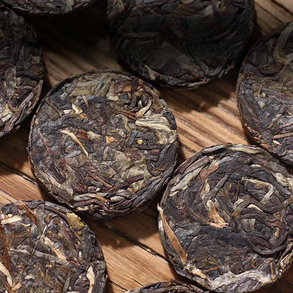 49g Natural Yunnan Yiwu Mini Qizi Cake Pu'er Raw Tea - Exquisite Quality Secondary image