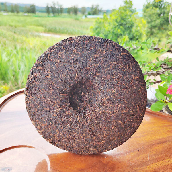 HelloYoung 357g Puerh Tea Ripe Tea Palace Ripe Cake Golden Bud Yunnan Seven Cakes Pu'er Tea