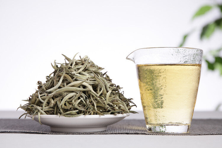 2024 Premium  Yunnan Pu'er Raw Baihao Yinzhen White Tea Loose Leaf 500g