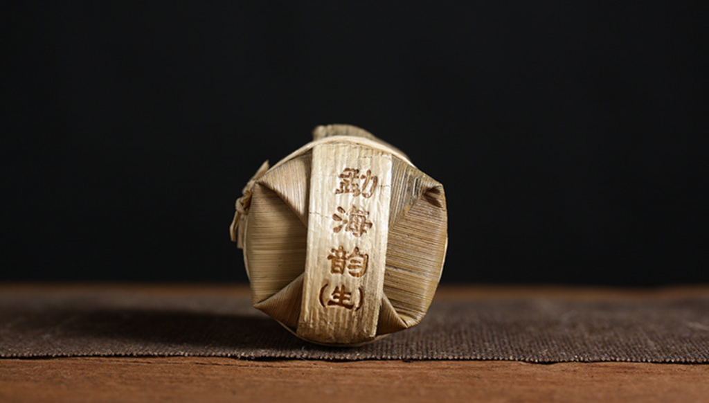 HelloYoung 672g Linglong Seven Cakes Raw Tea Yunnan Pu'er Tea Menghai 8g Mini Small Cakes